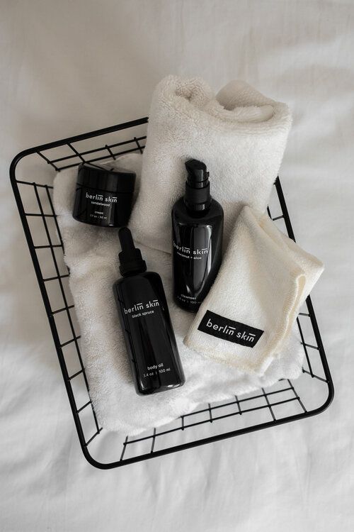 Skincare Photography & Styling – Absence Studio