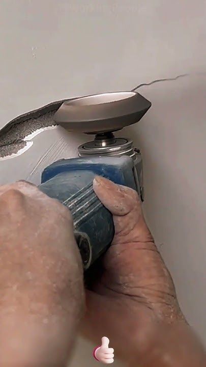 Process of grooving to repair wall cracks