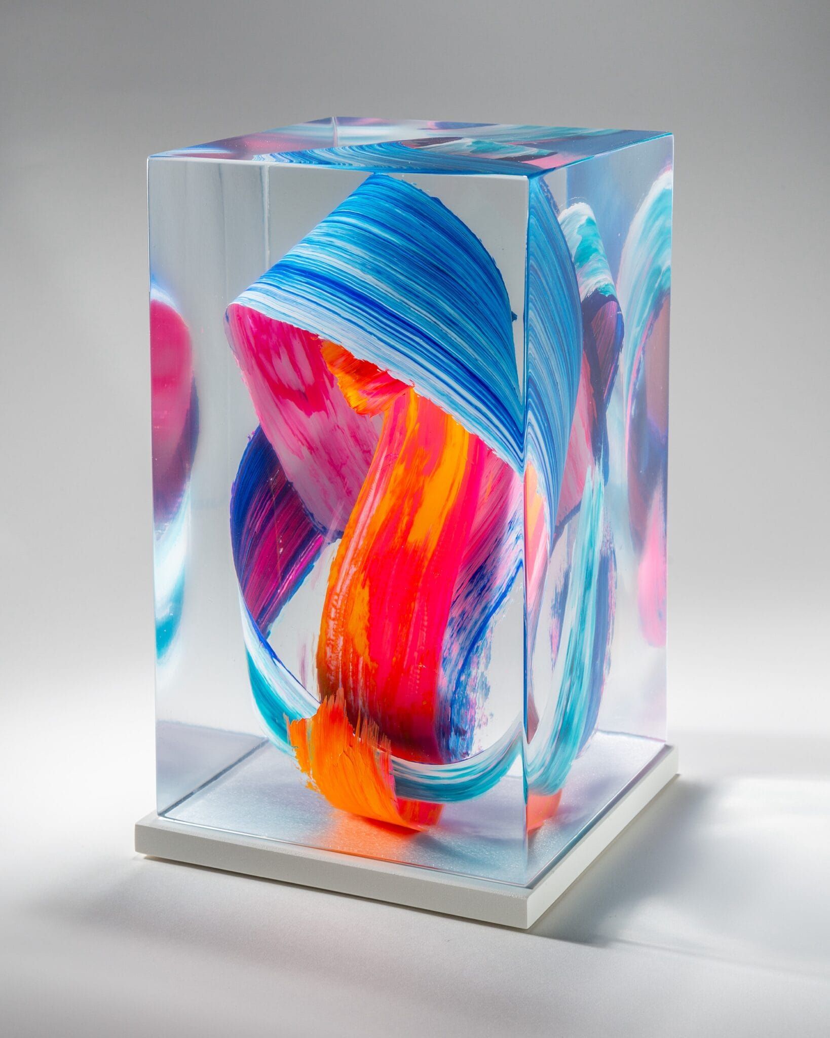 Vibrant Brushstrokes Float in Resin Cubes in Fabian Oefner’s Sculptural Ode to Painting