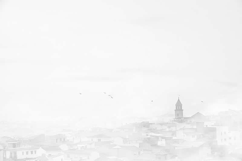 36 Award-Winning Landscape Photos That Redefine Monochrome Magic