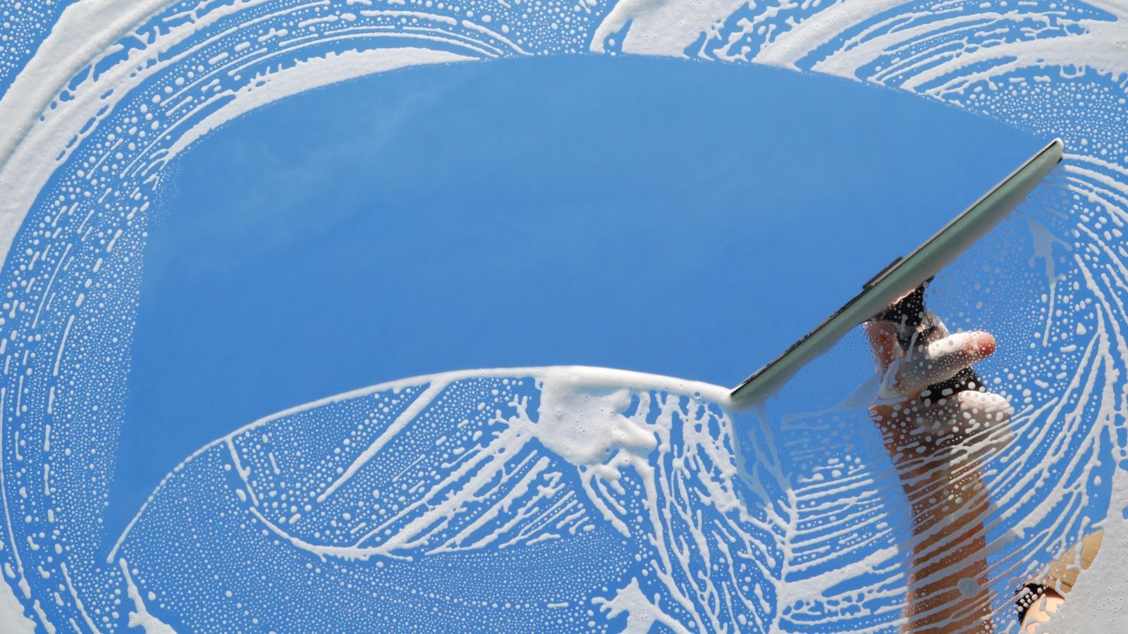 How to clean a conservatory roof and keep it spotless year round