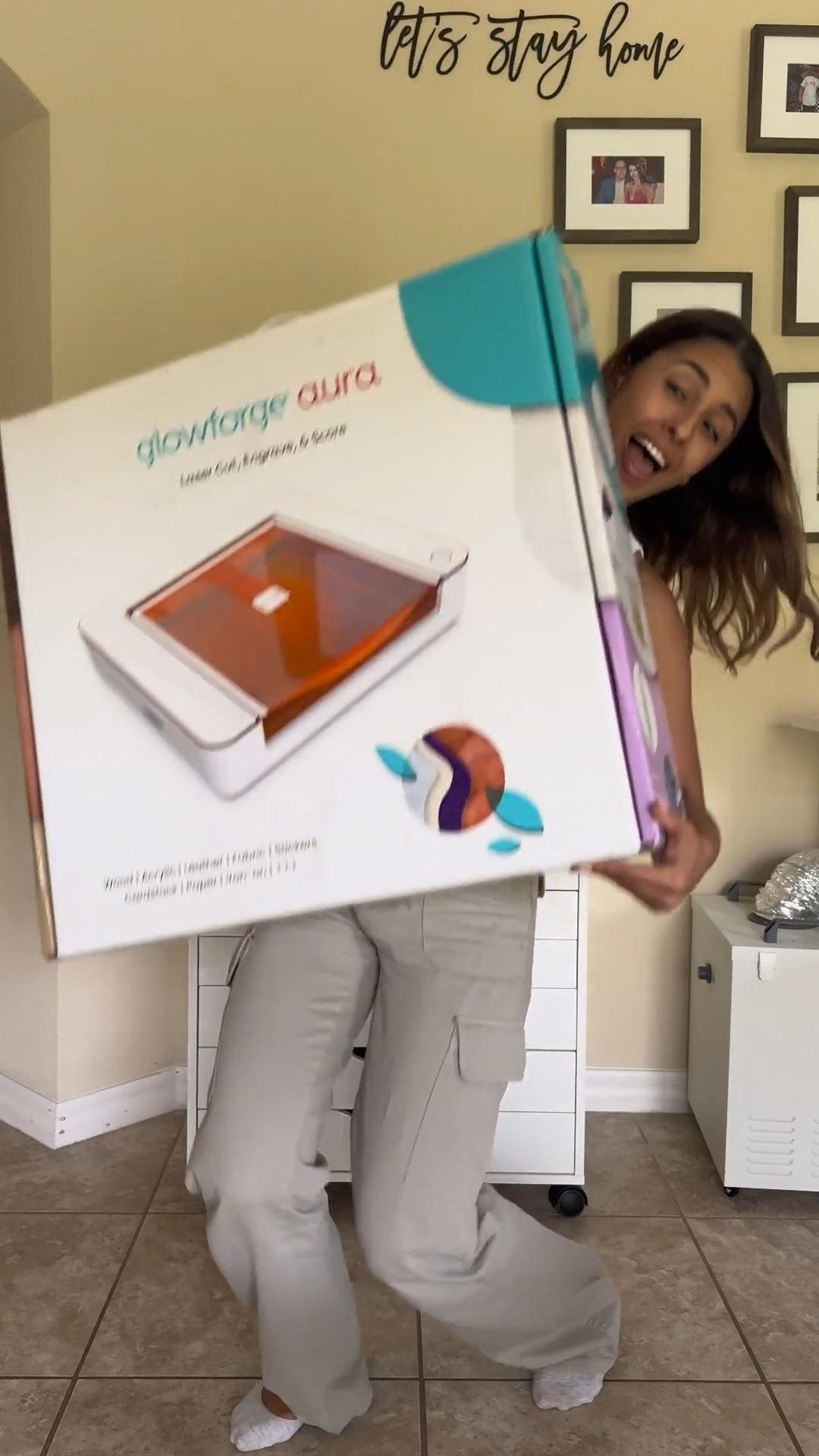 Glowforge Aura Unboxing