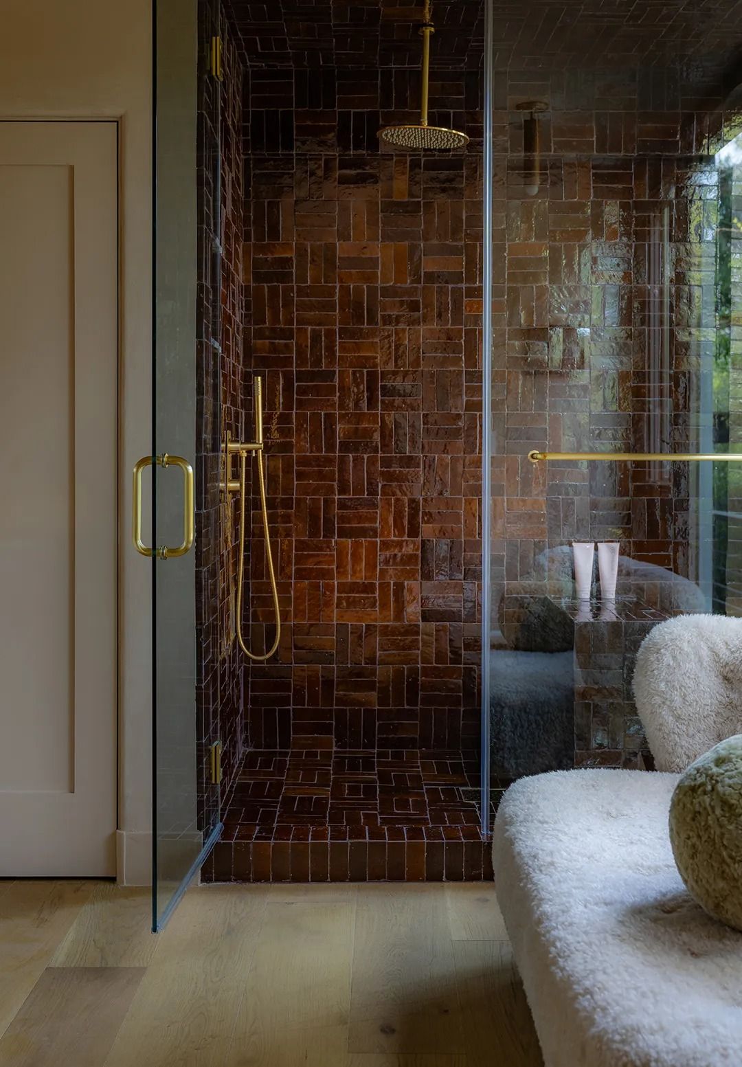 After a Leaky Fridge Ruined Her Kitchen, This L.A. Designer Took It as a Sign to Bring in Breezy Majorca Vibes